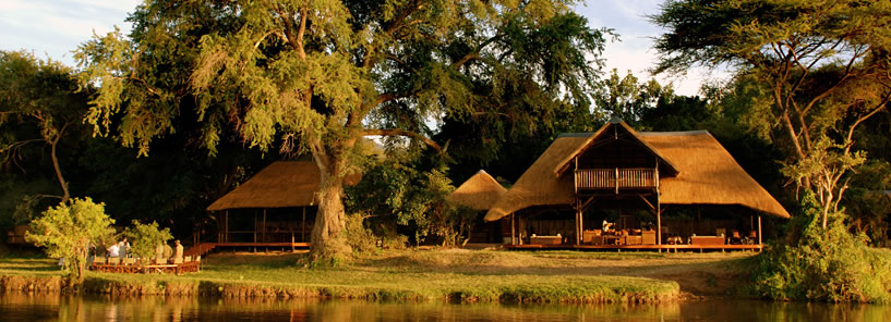 CHIAWA CAMP : ZAMBIA CHIAWA CAMP : ZAMBIA